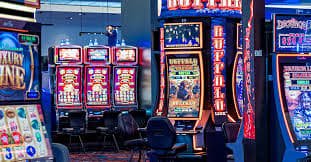 Tampilan meja roulette live dengan dealer Habanero di opra toto
